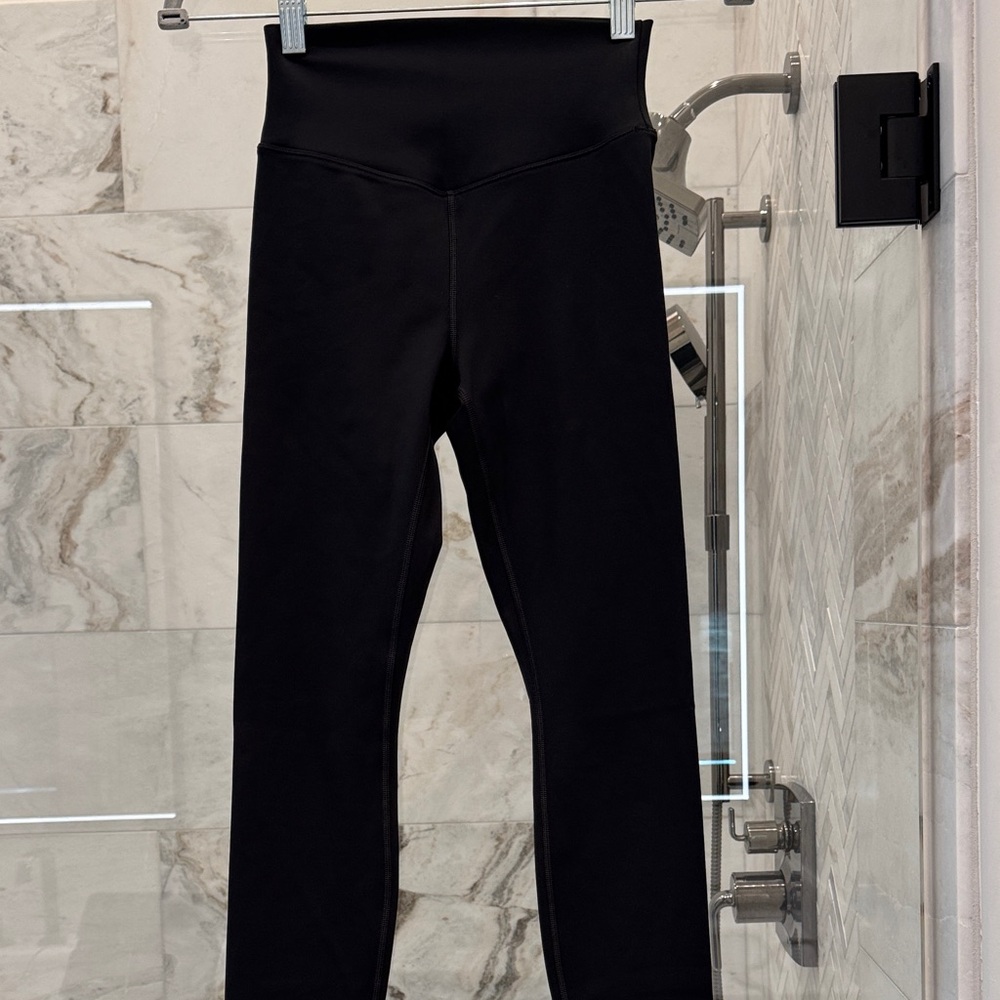 Vuori Black High-Waisted fleece lined Leggings